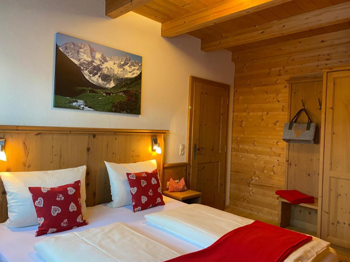 Alpenchalets Waldheim 핑켄베르그 외부 사진
